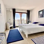 Alamic Lägenhet Grimaud
